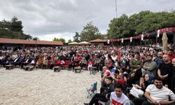 Karabük’te vatandaşlar milli maç heyecanını dev ekranda yaşadı