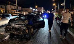 Kavşakta iki otomobil çarpıştı: 5 yaralı