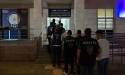 Market ve kuyumcu yağmalayan 5 şüpheli tutuklandı