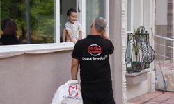 Minik Ahmed'e işçilerden sürpriz ziyaret