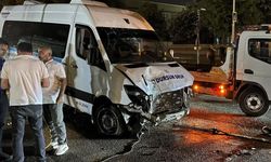 Servis minibüsü refüje çıktı: 1 yaralı