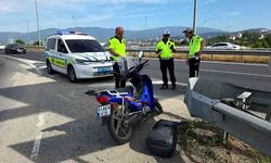 Virajı Alamayan Motosiklet Sürücüsü Bariyerlere Çarptı