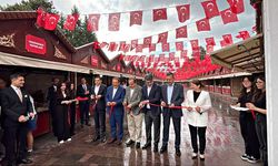 Yağmur altında fuar açılışı yapıldı