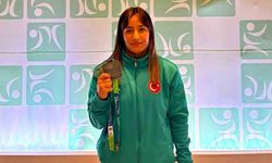 Zerda Demir'den Dünya İkinciliği Gururu