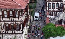 Farklı ülkelerden sporcular Safranbolu'nun tarihi sokaklarında yarışıyor