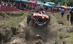 Çamur ve adrenalin Yenice'de buluştu: Off-Road tutkunları nefes kesti
