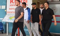 Tekme tokat dövdükleri gencin kolyesini çalıp kaçtılar