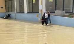 Kastamonu'da sağanak kabusa döndü: 12 kişi tahliye edildi, 6 köy yolu ulaşıma kapandı