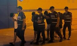 Kimlik göstermek yerine polise karşı gelen 4 şüpheli tutuklandı