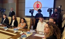 Öğrencilerden "Okullarda akıllı telefon yasaklasın" talebi