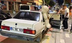 Peluş ayı ehliyetsiz sürücüyü ele verdi