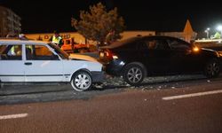 Trafikte selektörlü tartışma kazayla bitti: 2 yaralı