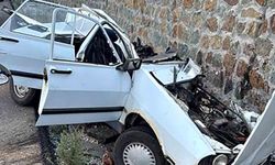 Çanakkale’de 2 otomobil kafa kafaya çarpıştı: 1 ölü