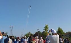 Ahlat'ta SOLOTÜRK gösteri uçusu nefes kesti