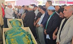 Rize’de denizde boğulan iki kardeş son yolculuklarına uğurlandı