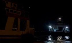 Fırtına feribotu sürükledi: Yolcular başka feribota tahliye edildi
