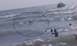 Denizde can pazarı: Dalgalara kapılan 2 kişi kurtarıldı, 14 yaşındaki çocuk boğuldu