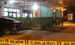 Kapüşonlu şüpheli kahvehaneye girip ateş açtı: 3 yaralı