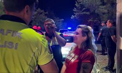 Mahalleyi savaş alanına çevirdi, alkollü kadın sürücü karıştığı kazayı unuttu