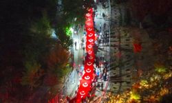 Malazgirt’te fener alayı ve bayrak yürüyüşü düzenlendi