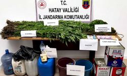 Otomobildeki 3 şırınga zehir tacirini ele verdi