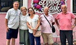 Tahsin Erdem yıllar sonra öğretmeniyle Pembe Köşk’te buluştu