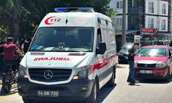 Yaya geçidinde otomobil yaşlı adama çarptı: 1 yaralı
