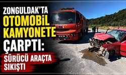 Zonguldak'ta otomobil kamyonete çarptı: Sürücü araçta sıkıştı