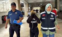 Samsun’da mağazalardan giysi çalan kadın tutuklandı