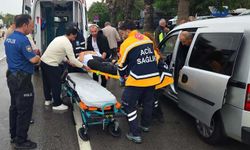 Samsun'da motosiklet yayaya çarptı: 2 yaralı