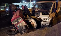 Gaziantep’te kamyonet ile traktör çarpıştı: 3 yaralı