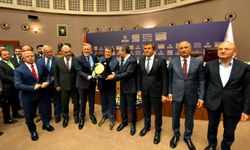 Cumhurbaşkanı Yardımcısı Yılmaz Bursa iş dünyasının temsilcileriyle bir araya geldi