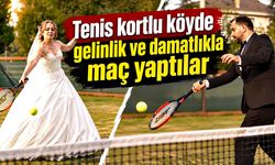 Tenis kortlu köyde gelinlik ve damatlıkla maç yaptılar