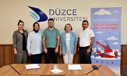 Düzce Üniversitesi yeni öğrencilere yol haritası çizdi