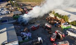 Geri dönüşüm deposunda korkutan yangın: 1 kişi etkilendi