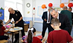 Karabük’te öğrencilere okula başlangıç seti dağıtıldı