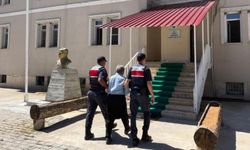 Köpeği traktöre bağlayıp sürükleyen şahıs gözaltına alındı