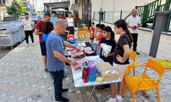 Çocuklardan örnek dayanışma: Yangınzedeler için tezgâh açtılar