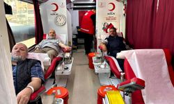 107 din görevlisinden Kızılay’a kan bağışı