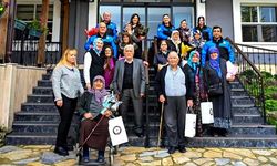 Bolu'da polis eşleri yaşlılarla bir araya geldi
