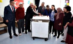 Vali Makas’tan huzurevi sakinlerine anlamlı buluşma