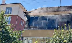 Bolu’da balkon yangını paniğe neden oldu