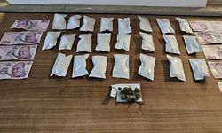 Otomobilin gizli bölmesinde uyuşturucu ele geçirildi