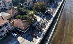 Düzce’de yüzlerce bisikletli pedal çevirdi: 450 kişi şehir turuna katıldı