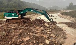 Bartın'da 15 saatte 14 sel, 12 çatı uçması ihbarı yapıldı