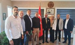 Kemer Belediye Başkanı ve 8 meclis üyesi CHP'den istifa etti