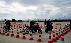 90 saniyede hazırlanıp 3 dakikada vakanın yanında oluyorlar