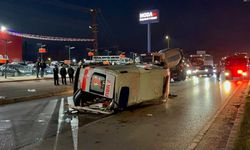 Ambulans ile otomobil çarpıştı: 6 yaralı