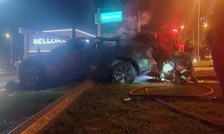 Tırla çarpışan otomobil küle döndü, alevler 3 saatte söndürüldü