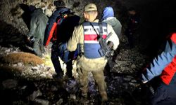 Sisli havada keçilerini ararken kaybolan 2 kişi kurtarıldı